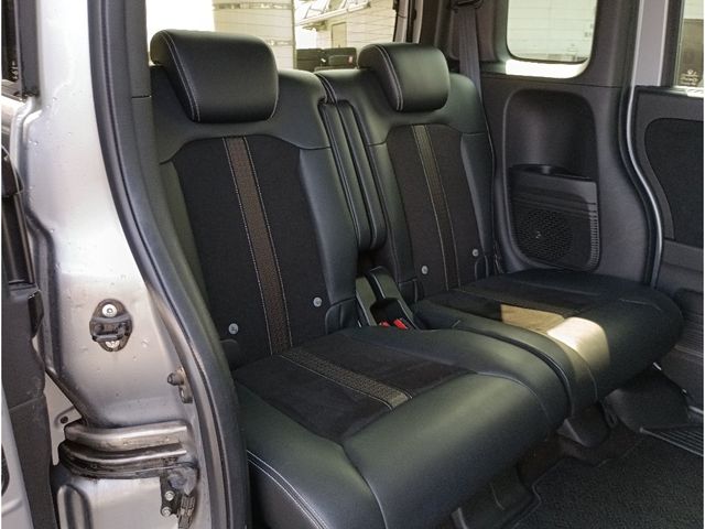 HONDA N BOX CUSTOM 2018 Image 31