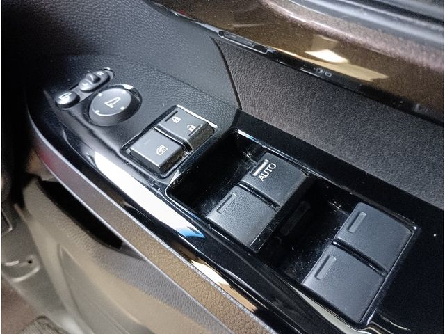 HONDA N BOX CUSTOM 2018 Image 31