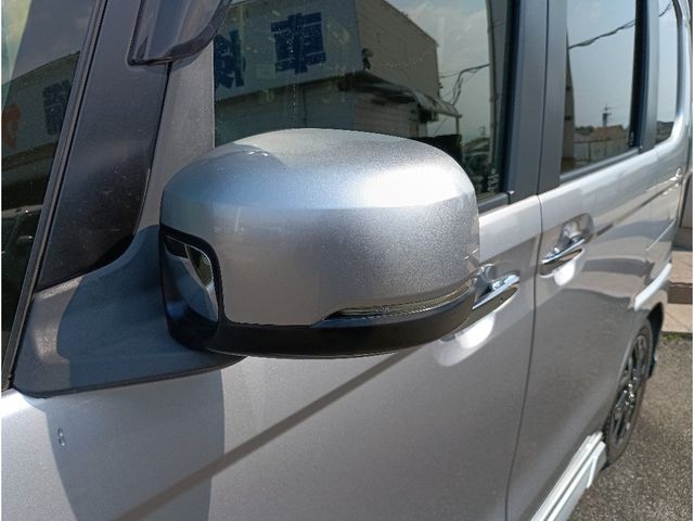 HONDA N BOX CUSTOM 2018 Image 31