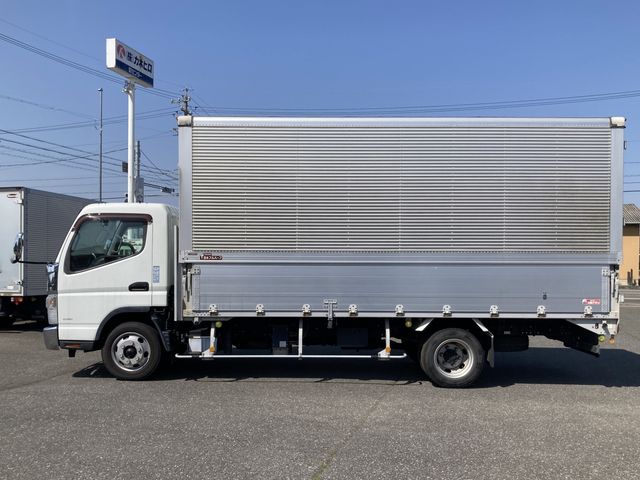 MITSUBISHI CANTER 2017 Image 31