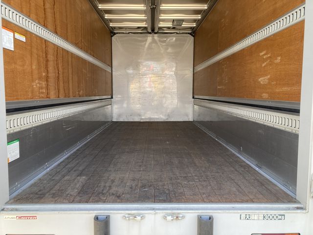 MITSUBISHI CANTER 2017 Image 31