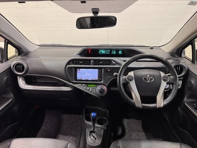 TOYOTA AQUA 2013 Image 31
