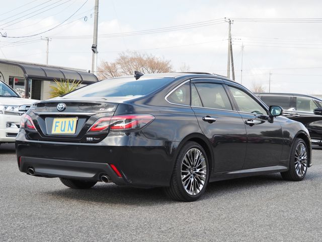TOYOTA CROWN SEDAN HYBRID 4 2021 Image 31
