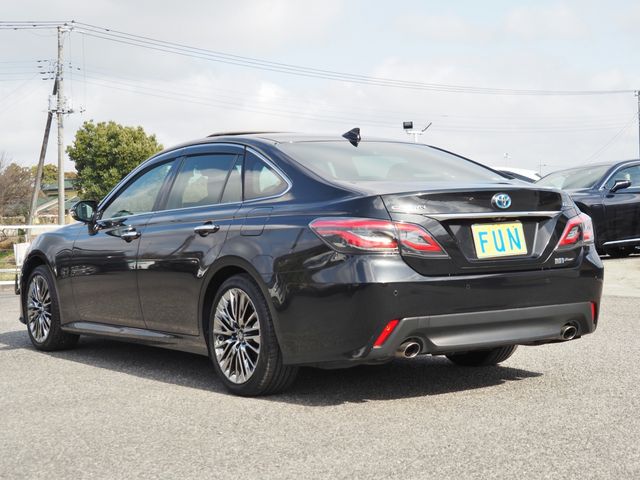 TOYOTA CROWN SEDAN HYBRID 4 2021 Image 31