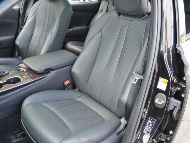 TOYOTA CROWN SEDAN HYBRID 4 2021 Image 31