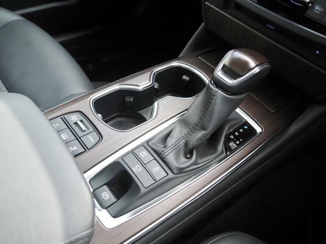 TOYOTA CROWN SEDAN HYBRID 4 2021 Image 31