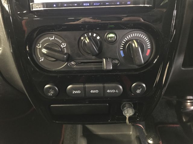 SUZUKI JIMNY 4WD 2013 Image 31