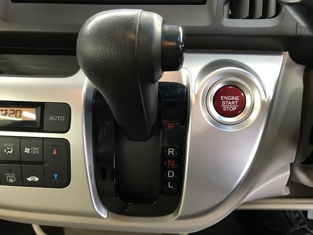 HONDA N-WGN 2015 Image 31