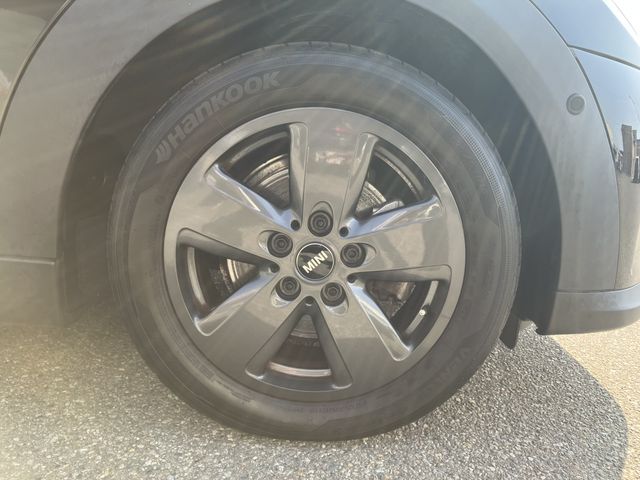 BMW MINI COOPER D 5DOOR 2023 Image 31