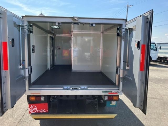 TOYOTA DYNA 2021 Image 31