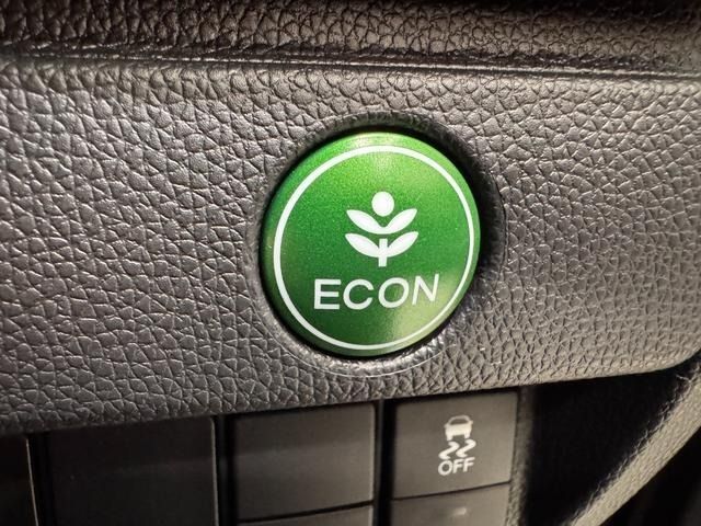 HONDA FIT HYBRID 2015 Image 31