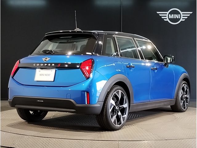 BMW MINI COOPER 5DOOR 2025 Image 31