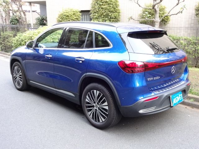 MERCEDES BENZ EQA 2024 Image 31