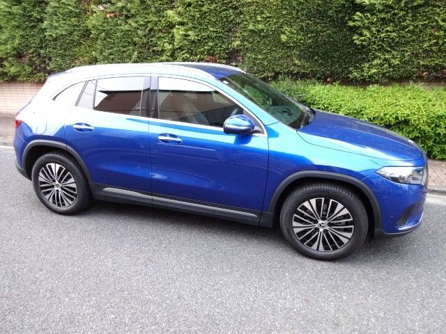 MERCEDES BENZ EQA 2024 Image 31