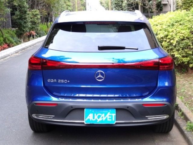 MERCEDES BENZ EQA 2024 Image 31