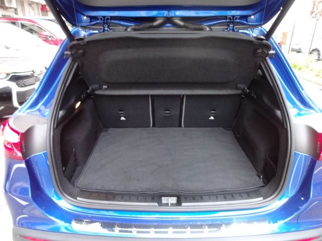 MERCEDES BENZ EQA 2024 Image 31