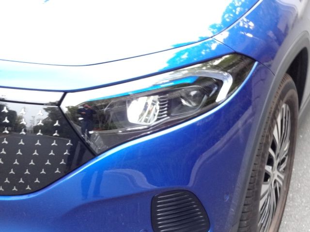 MERCEDES BENZ EQA 2024 Image 31