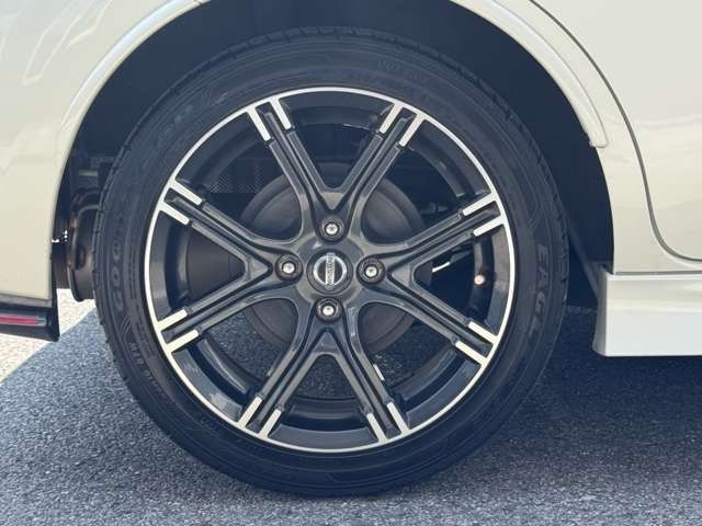 NISSAN MARCH 2017 Image 31