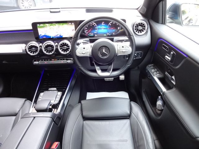 MERCEDES BENZ EQB 2024 Image 31