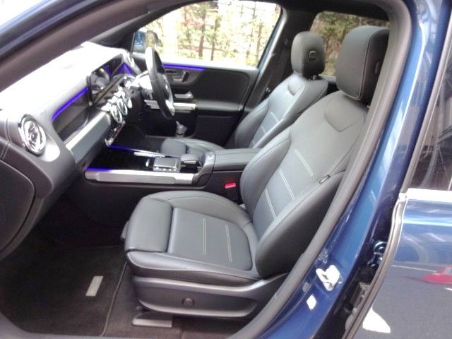 MERCEDES BENZ EQB 2024 Image 31