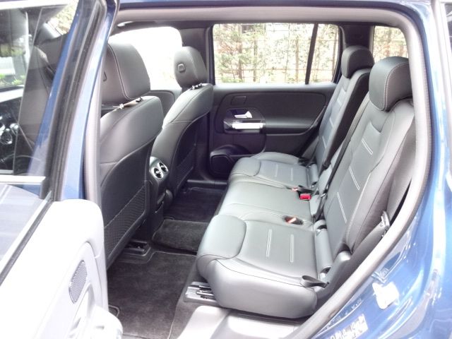 MERCEDES BENZ EQB 2024 Image 31