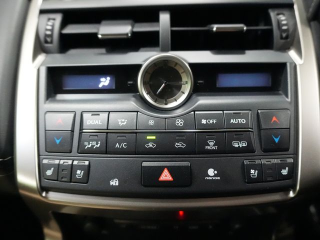 TOYOTA LEXUS NX300H 2015 Image 31