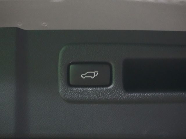 TOYOTA LEXUS NX300H 2015 Image 31