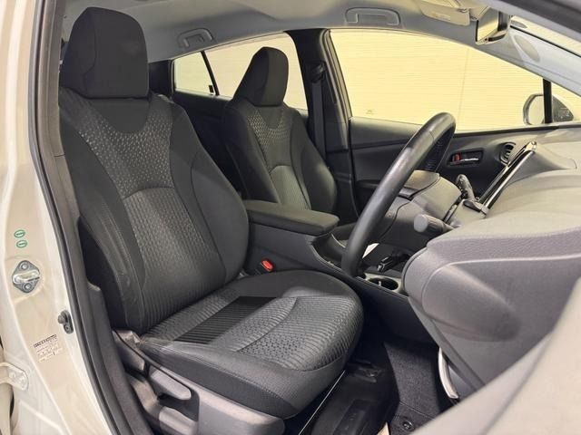 TOYOTA PRIUS 2017 Image 31