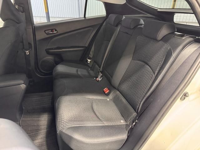 TOYOTA PRIUS 2017 Image 31