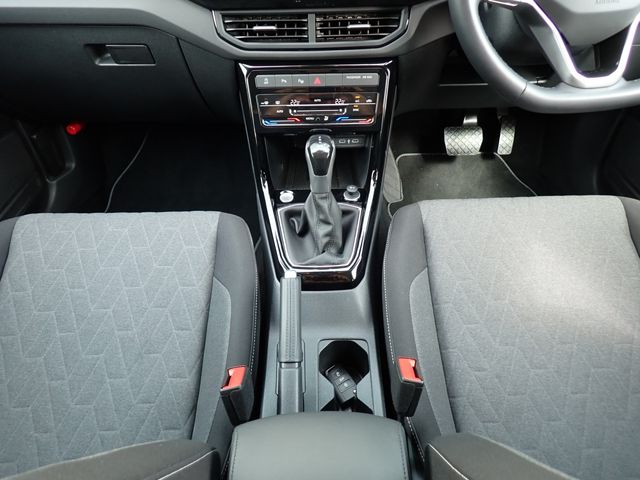 VOLKSWAGEN T-CROSS 2025 Image 31