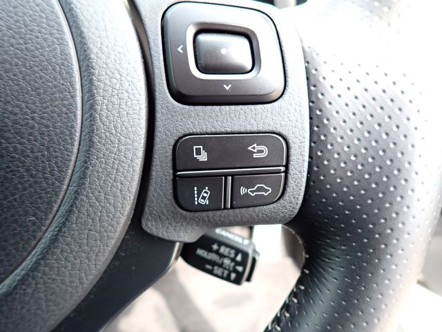 TOYOTA LEXUS IS300H 2023 Image 31