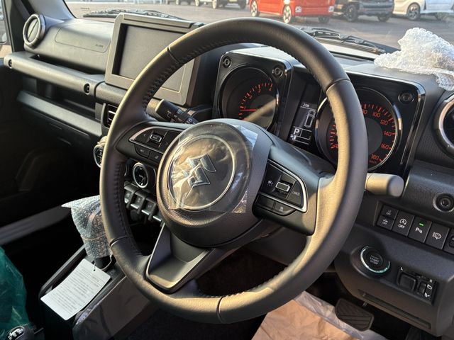 SUZUKI JIMNY NOMADE 2025 Image 31