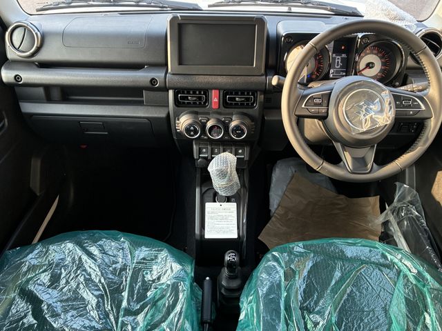 SUZUKI JIMNY NOMADE 2025 Image 31