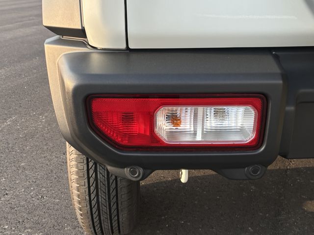 SUZUKI JIMNY NOMADE 2025 Image 31