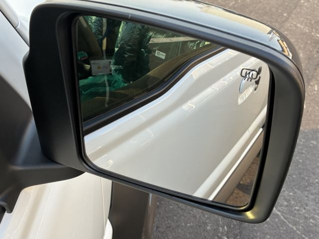 SUZUKI JIMNY NOMADE 2025 Image 31