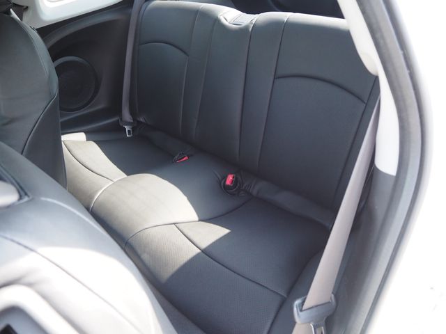 HONDA CR-Z 2011 Image 31