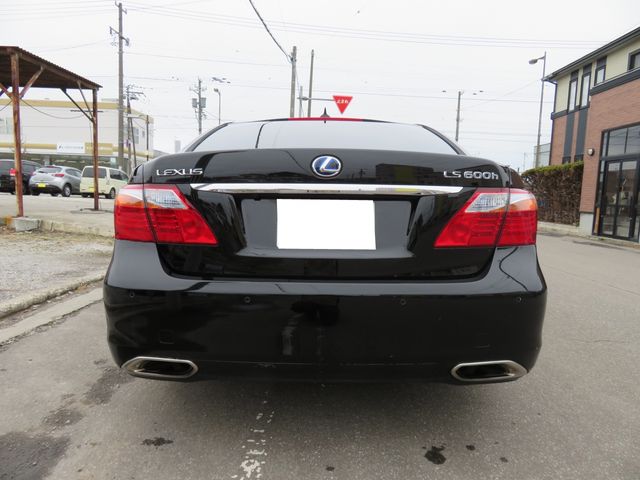 TOYOTA LEXUS LS600H 2010 Image 31