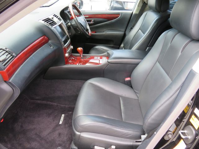 TOYOTA LEXUS LS600H 2010 Image 31