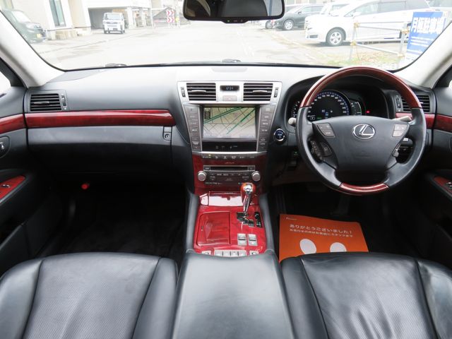 TOYOTA LEXUS LS600H 2010 Image 31