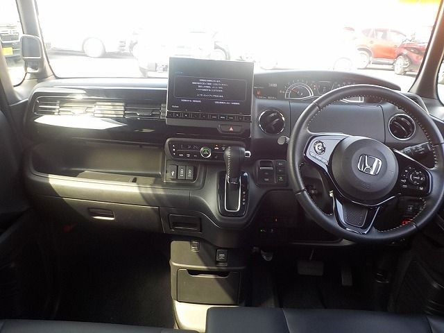 HONDA N BOX CUSTOM 2023 Image 31