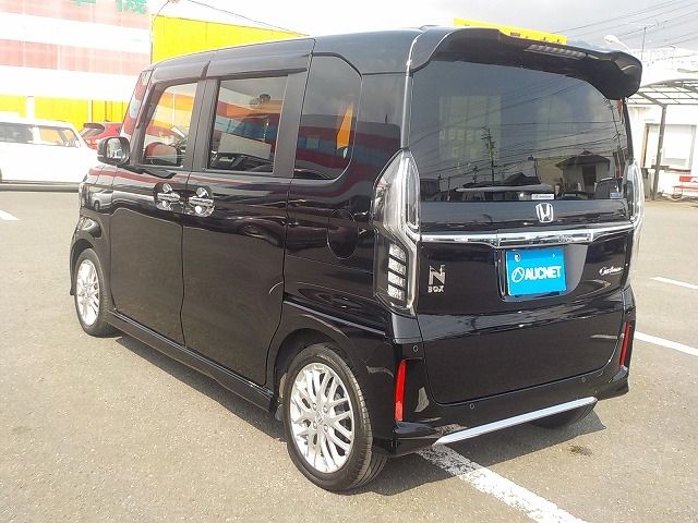 HONDA N BOX CUSTOM 2023 Image 31