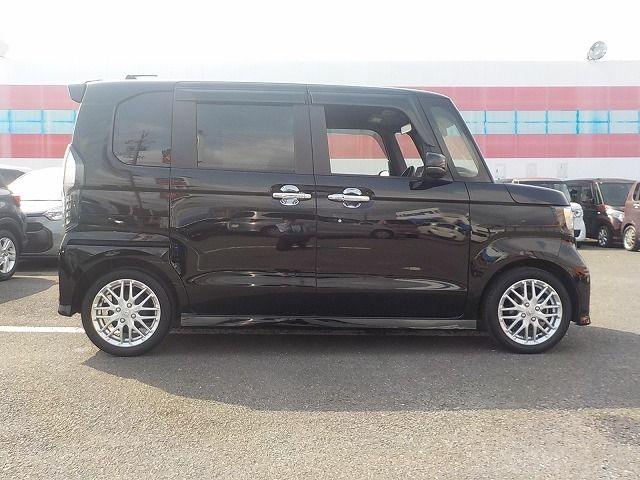 HONDA N BOX CUSTOM 2023 Image 31