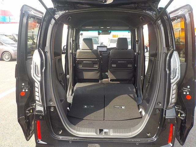 HONDA N BOX CUSTOM 2023 Image 31