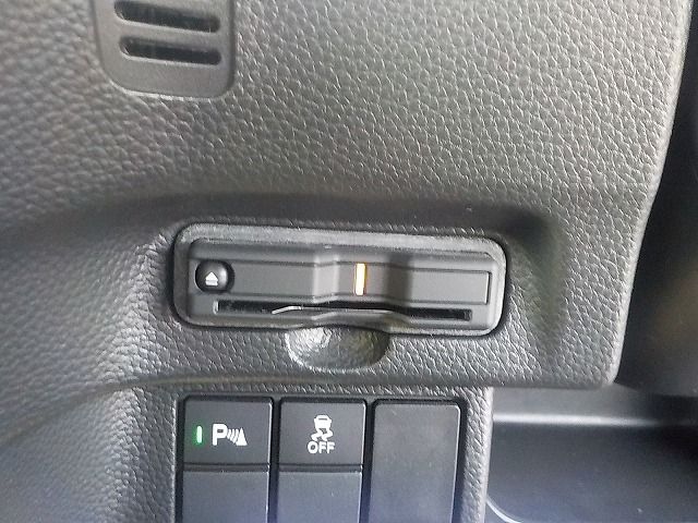 HONDA N BOX CUSTOM 2023 Image 31