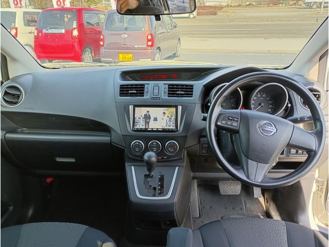 NISSAN LAFESTA 2011 Image 31