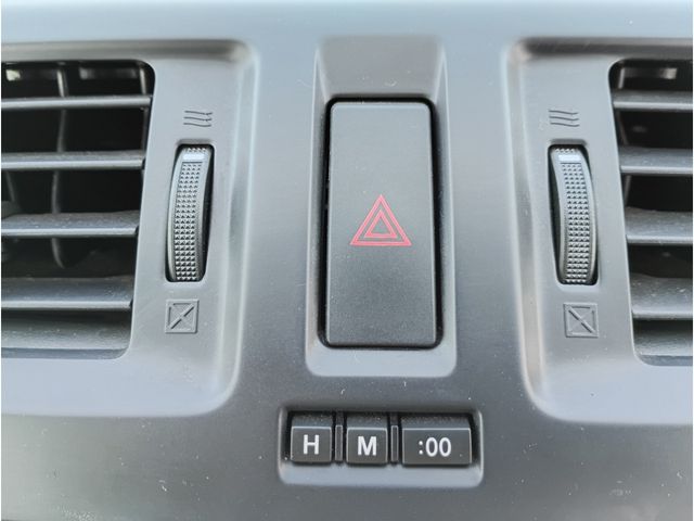 NISSAN LAFESTA 2011 Image 31