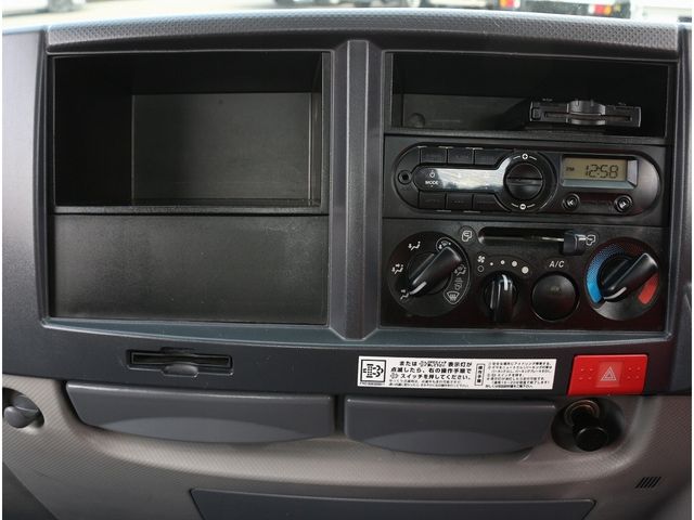 ISUZU ELF 2015 Image 31