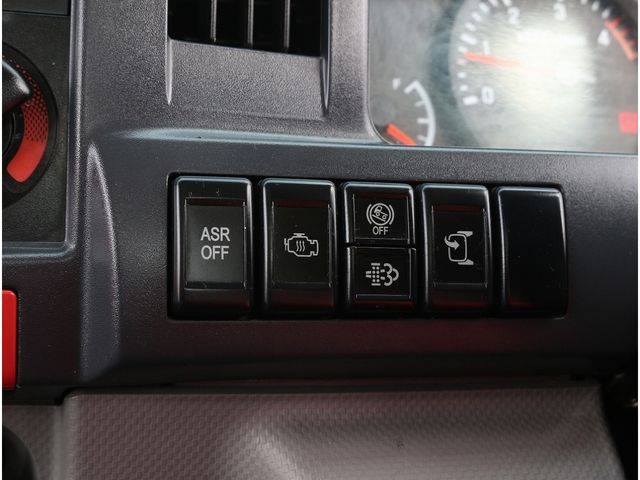 ISUZU ELF 2015 Image 31