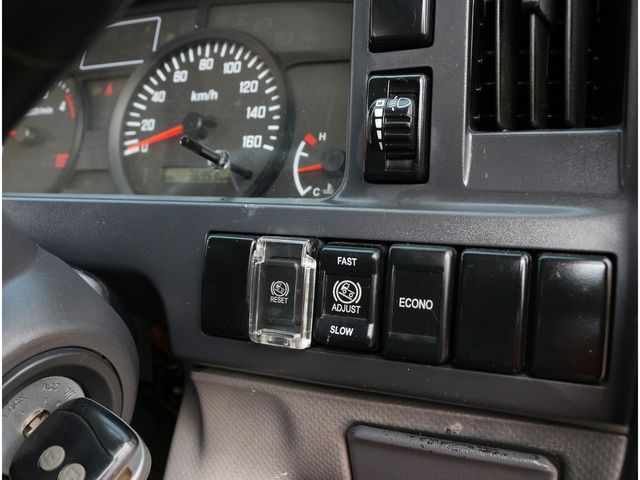 ISUZU ELF 2015 Image 31