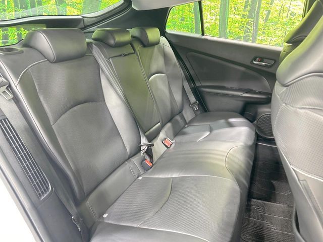 TOYOTA PRIUS PHV 2019 Image 31